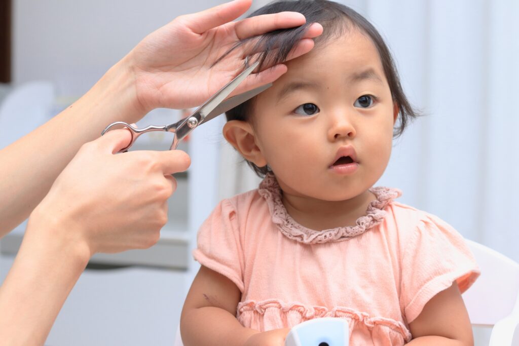 1歳　ヘアカット　自宅